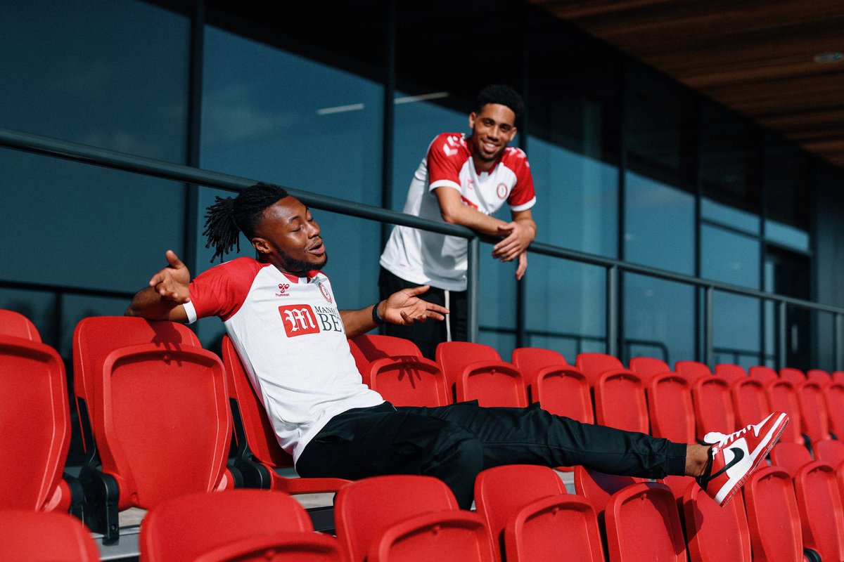 BristolCity's tweet photo. Can't wait to wear this beaut... 🤩 https://t.co/TQvhpALjdE