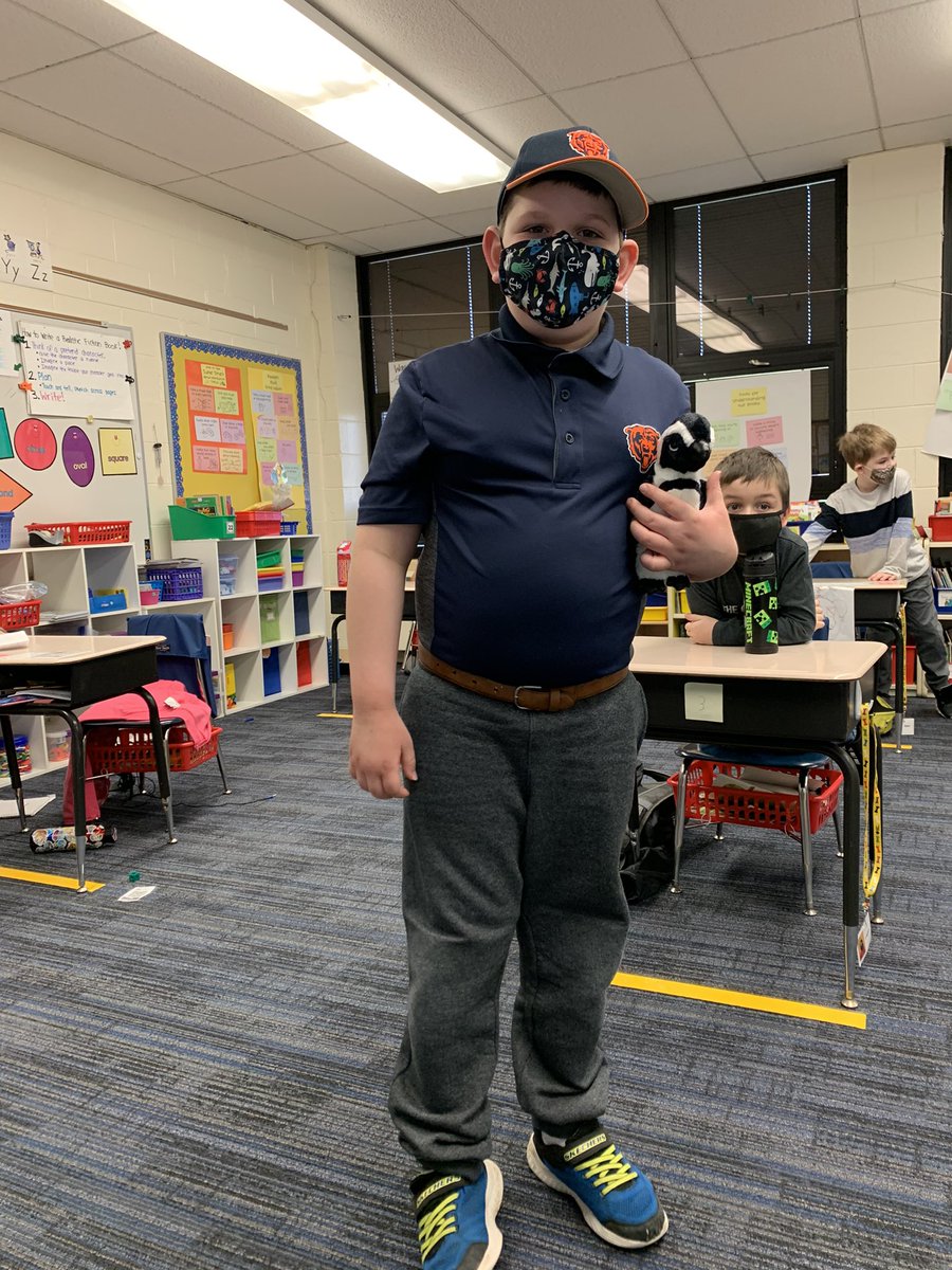 LohensMs's tweet photo. “Ms. Lohens, guess what? I’m the coach of the Chicago Bears!” 

His outfit also inspired the realistic fiction story that he started in writing, today! 🐻🏈 https://t.co/isyuCHKgwg