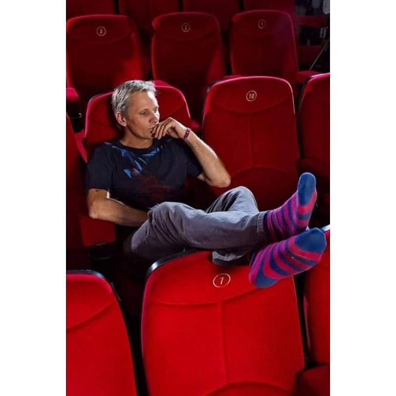 krkinopl's tweet photo. Viggo Mortensen już czeka na ponowny seans filmu Jeszcze jest czas w wirtualnych salach na #mojeekino. Start o 20:00 https://t.co/wUh06QfBGL
#vod #fallingmovie #viggomortensen @m2filmspl https://t.co/menUqHtV9t