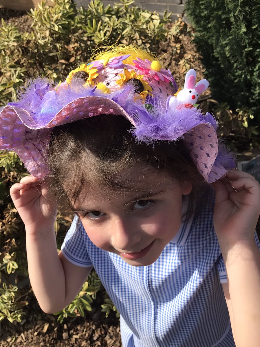 edwardeldersch's tweet photo. The children in Reception just love to pose!! We have never seen so many colourful eggs, bunnies, feathers and chicks! We have had such an amazing Easter Bonnet day! #littledivas https://t.co/nJdQGBZM1d