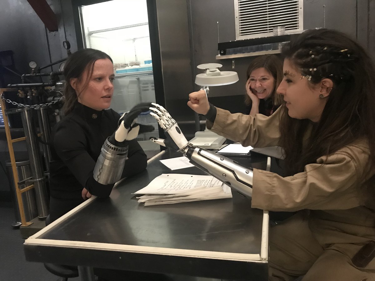 GraemeManson1's tweet image. My friend @aannggeellll #BionicActress came to play with us for the #SnowpiercerFinale.  Here she is with director @clarejkilner and Katie McGuinness showing us all how to be a badass!  @netflix @Netflix_CA #Snowpiercer  @SnowpiercerTV