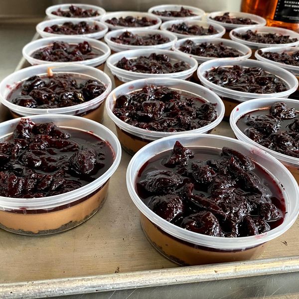 These Black Forest Cashew Cheesecakes are ready to roll out for Chicago delivery today.  Order by 2pm, enjoy tonight! 
Did we mention the chocolate cookie crust and bourbon-soaked cherry topping? 😋
feedyourheadfoods.com/delivery