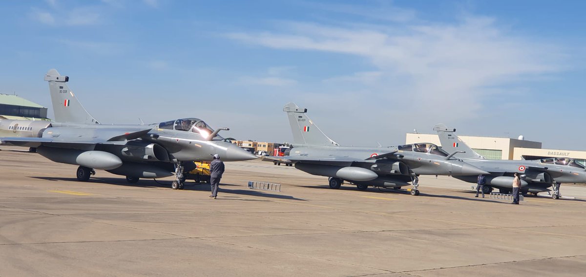 IAF_MCC's tweet photo. The 4th batch of three IAF #Rafales landed on Indian soil after a direct ferry from
#IstresAirBase France. https://t.co/Ch36dgptNF