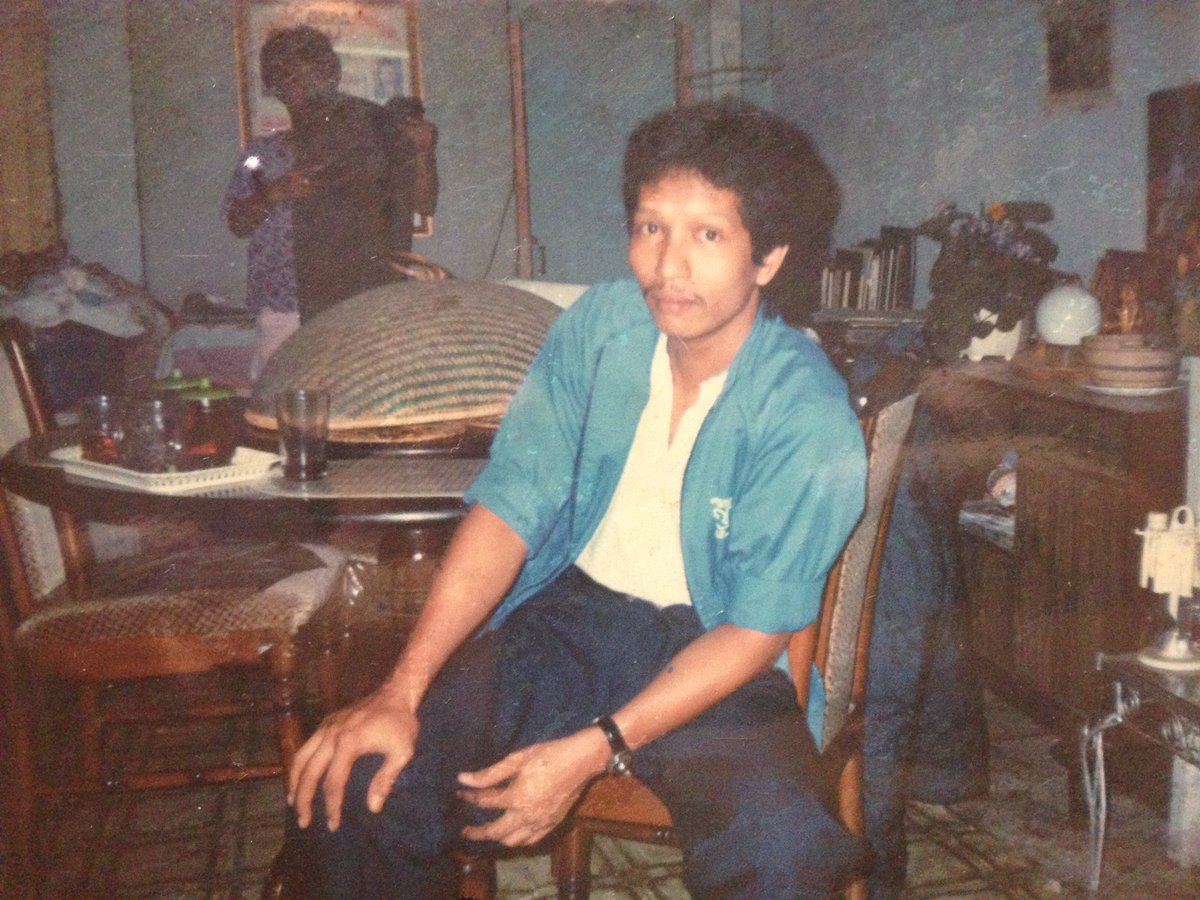 ayqmitha's tweet photo. jarang bgt ngepost apapun ttg papah, tp aku mau post disini aja. buat jadi kenang2an suatu saat, kalo ku sudah menginjak umur 30 ke atas, bisa baca ini lagi(smg twitter msh ada)HAHA. so here’s my beloved dad. walaupun papah galak banget, tapi justru itu yang bikin kehilangan bgt https://t.co/ffECbDSFqp