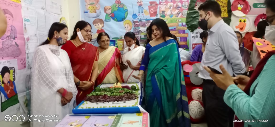 PatnaPoshan's tweet photo. पोषण पखवाड़ा 2021 के अवसर पर जिला प्रोग्राम कार्यालय, पटना में पोषण मेला की झलकियाँ
@Poshan Abhiyaan
@Poshan Abhiyaan Bihar
@Poshan Abhiyaan Patna
@Poshan District Administration Patna
#Poshan https://t.co/fN20gyZxLD