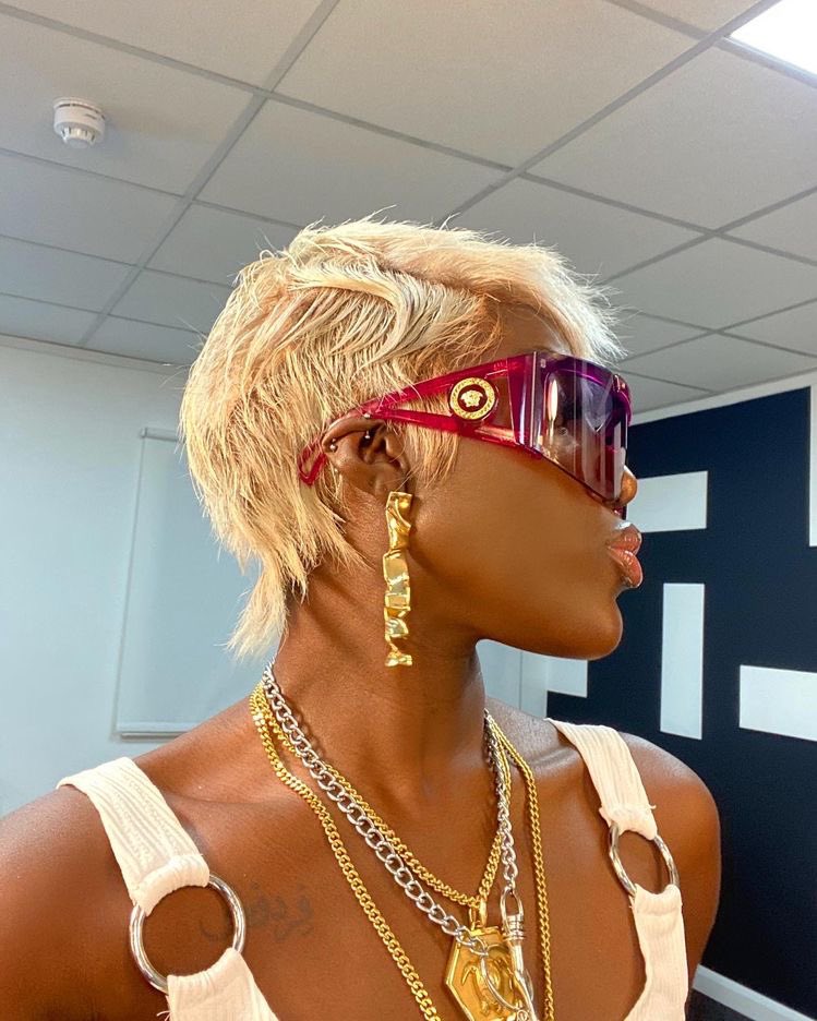 froliyf's tweet photo. Black girls with 𝙱𝚕𝚘𝚗𝚍𝚎 𝙷𝚊𝚒𝚛 >>>> https://t.co/tyTnAUxmxY