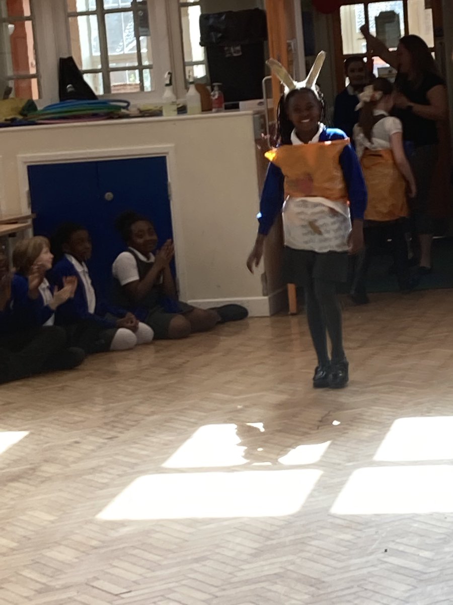 Ashwoodspencer4's tweet photo. Today, Year 4 had a fashion show to show off their up-cycled creations. @RuPaul, what do you think? #fashion #enviornment @satrust_ https://t.co/YL4Ivg5tLa