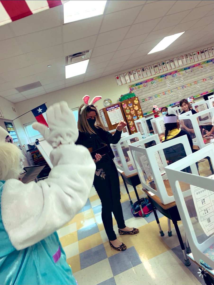 KelsieMorris12's tweet photo. We had an “Eggtastic” time surprising our Cadets who completed their Kolda Kindness Challenge with their “Be the ‘I’ in Kind Badges” today! We are so proud of our Cadets for spreading kindness everyday! #ccisdproud https://t.co/Op1a5kC01d