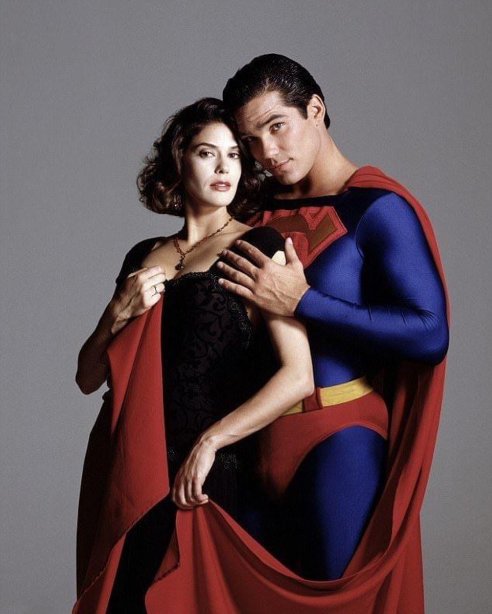 Teri Hatcher and Dean Cain as Lois and Clark. #SupermanAndLois #DeanCain #TeriHatcher #Superman