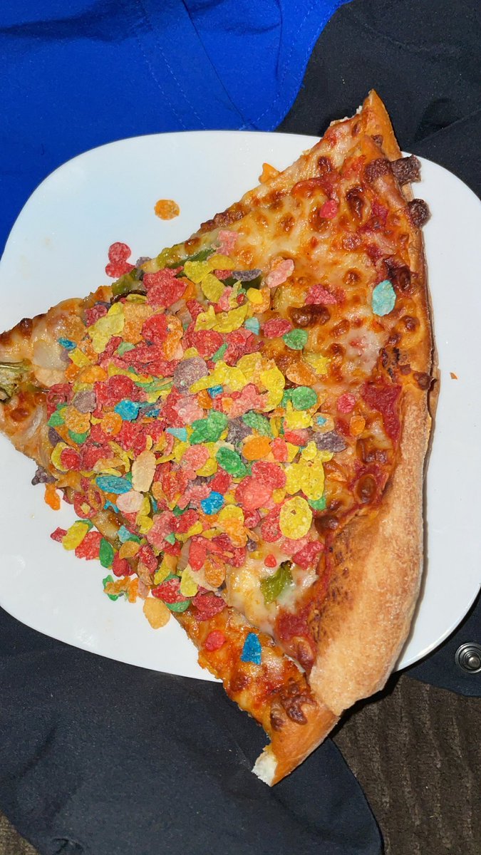 NLimitboss's tweet photo. You know you high when you do stuff like this😂🤦🏾‍♂️💯 #weed #munchies https://t.co/nHV6Oz9xUj