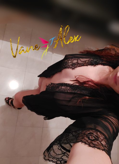 Una de las ventajas del calor es que puedo estar as&iacute; en casa ☀️🌴. &iquest;Creen que le guste al repartidor que<a href="/tag/rt"class="tags"><span>#rt</span></a><a href="/tag/miercolesdeprovocaci%C3%B3n"class="tags"><span>#miercolesdeprovocaci&oacute;n</span></a>