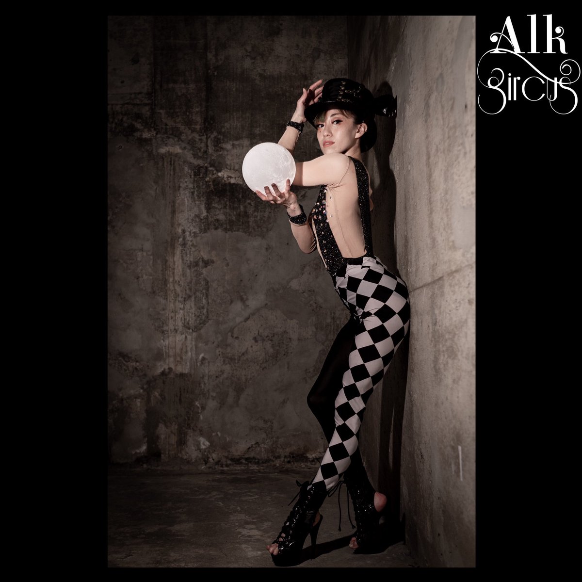 oshiri_chan's tweet photo. Alk🎪sircus🌕
2021
siliphotograph 
Assistant : Yuna Naito https://t.co/bl4bonfshw