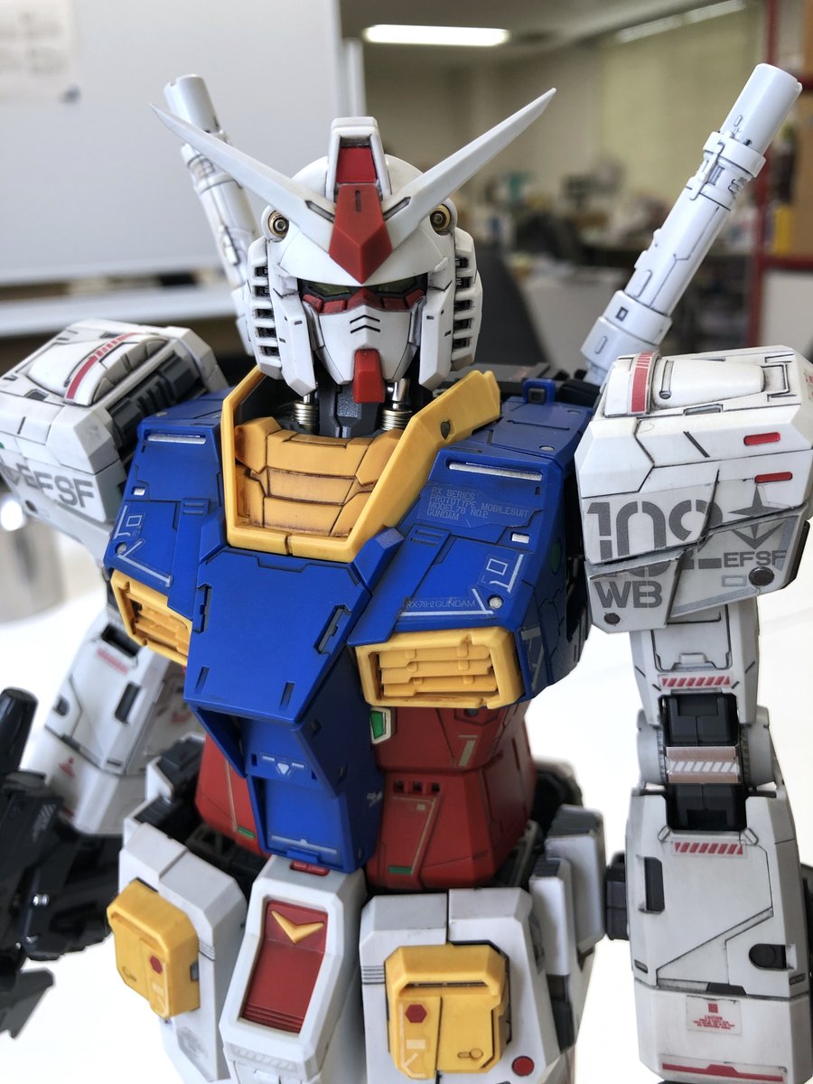 Creators Garage Seven Pg Unleashed 1 60 Rx 78 2 ガンダム スミ入れ ガンダム マーカー リアルタッチマーカーで部分塗装 つや消しでとりあえず終了 時間がなかなか取れなくて ようやく終わった 見れば見るほどカッコいい 満足 ちゃんとした撮影