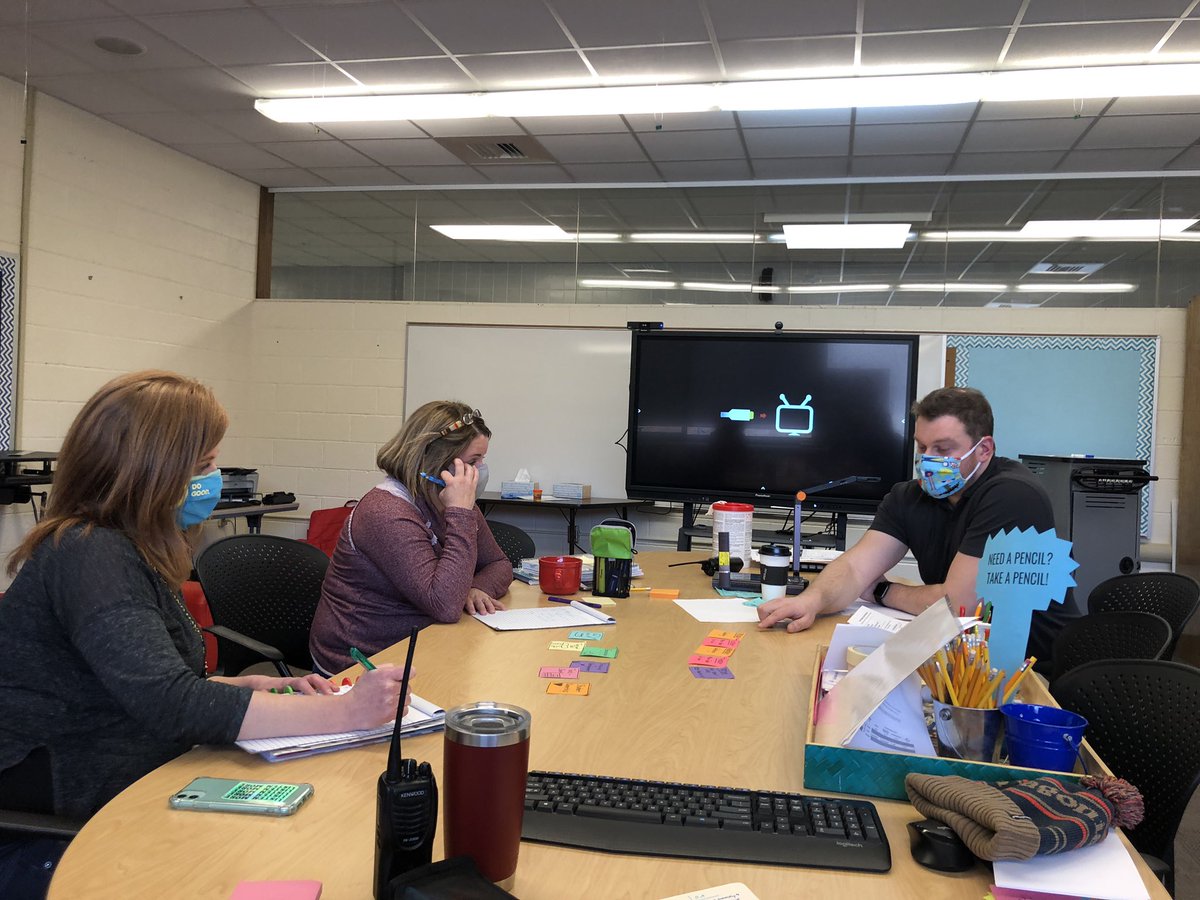 ghapsmaryawhite's tweet photo. We keep learning & growing w/ a focus 🎯 Today grade level teams dug deep into #SharedWriting to strengthen our tier 1 instruction. We know little shifts can have BIG implications for our learners! Thanks to @workingc for facilitating & @degroot_marie for planning!
#UsInMustangs https://t.co/LuGyxkvVdA
