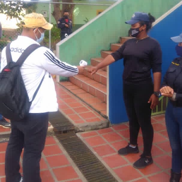 ISP_Bolivar's tweet photo. La gestión del @GobJustoNoguera a través de #Isped capacitan 83 funcionarios de la Policía Nacional Bolivariana induciendo el cumplimiento de las normas de bioseguridad y distanciamiento social para prevenir el covid-19 y el tabaquismo @NicolasMaduro @AlvaradoC_Salud @MinSaludVE https://t.co/dtZXabZjz1
