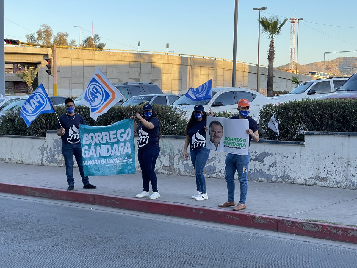 gabinognieto's tweet photo. Se siente el ánimo de las y los jóvenes de #Nogales, pues queremos una #SonoraGanadora con nuestro próximo Gobernador Ernesto Gándara. ¡Puro Borrego! 🐑 #SePuede #VaPorSonora #VaPorNogales 🔵🔴🟡 https://t.co/MGP3s6HR70