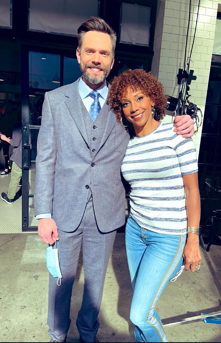 Here for our #AmericanHousewife family 🥰 Don’t miss the Season 5 Finale tonight! | 📷: <a href="/pepper_logan/">Logan Pepper</a> &amp; <a href="/hollyrpeete/">Holly Robinson Peete 💃🏾♍️</a>