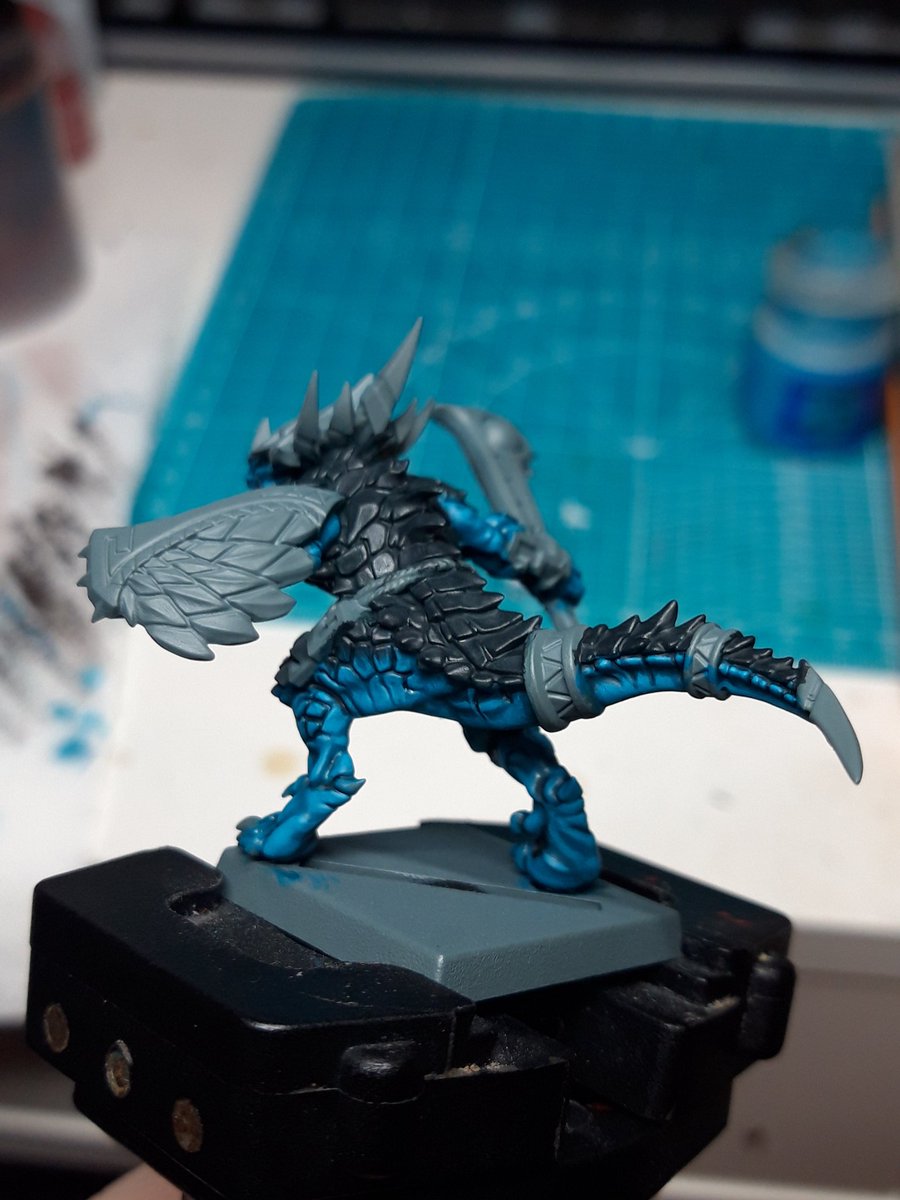 JacobCave3's tweet photo. #WIPWednesday and I have started on this lovely lovely model from the Starblood Stalkers, though I am using him as a Scar-Veteran for 8th Edition!
#warhammer #WarhammerCommunity #PaintingWarhammer #lizardmen #warmongers #warhammerfantasy https://t.co/8v2JdDcpvF