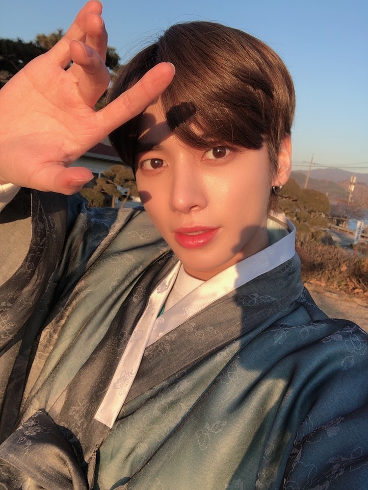 truenitosOff's tweet photo. ⠀◝  ˓ 𝗍𝗁𝗎𝗇𝖽𝖾𝗋 𝗑 𝗍𝗂𝗍𝖺𝗇𝗶𝘂𝗺 ˒ — : ◞ 𝑠𝑡𝑎𝑦 ꙳ 𝒇𝒓𝒆𝒔𝒉  ¡ ˇ ；❜ 𝗗𝗔𝗜𝗟𝗬 〃 (𝙧). ⠀︵  𝘦𝘤𝘰𝘮𝘦𝘯𝘥𝘢𝘵𝘪𝘰𝘯: #DRecallVer2

[#MIRKO] : #DRecall_ENG llegó para celebrar mi vida cotidiana, ando tan enamorado como con la versión original, me encanta. https://t.co/tjPksUTvIG