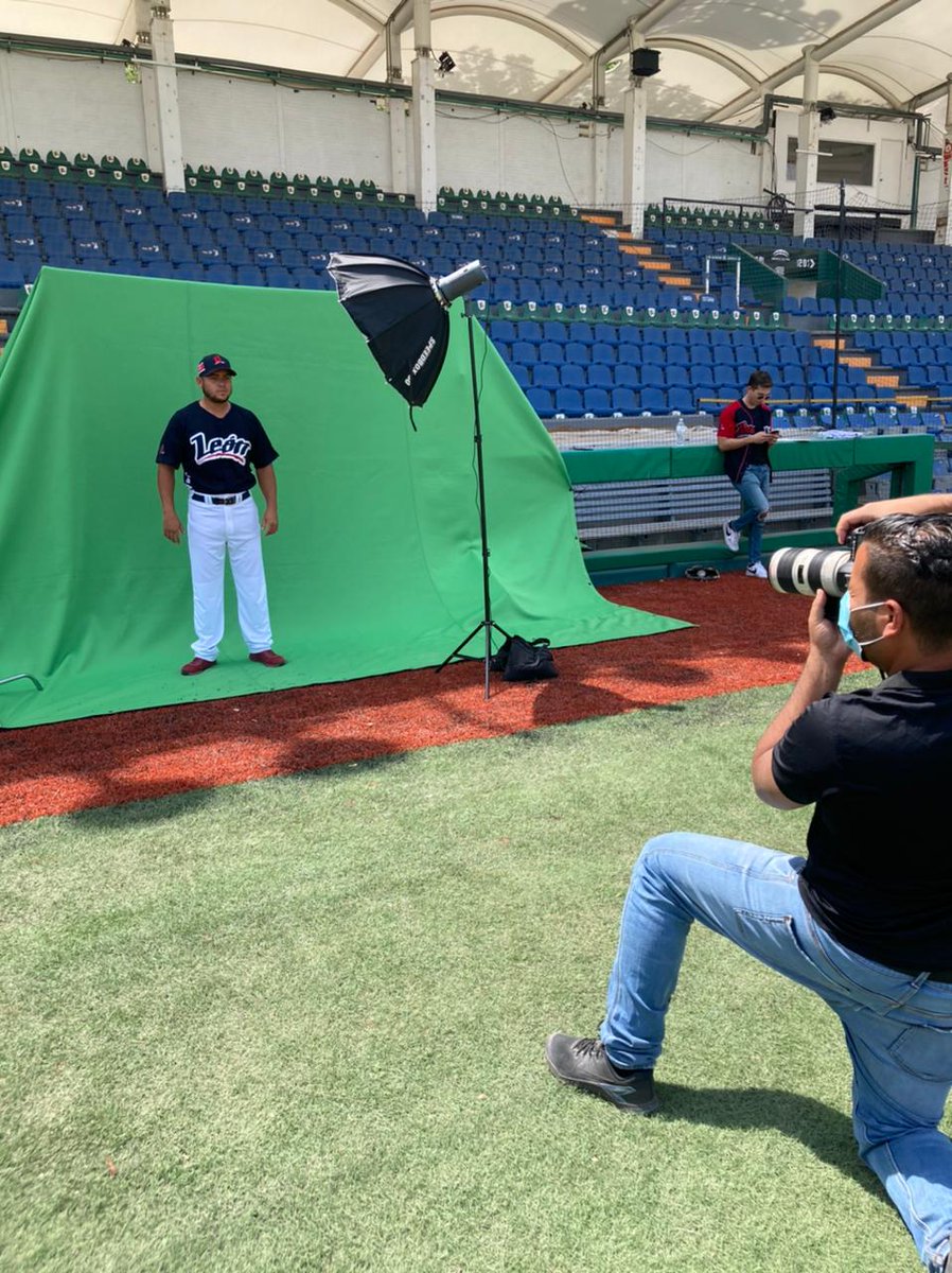 deportegente's tweet image. Los @NacimosBravos y @Bravoleon44 ya están bailando y cantando 🎶 Deporte es Salud 🎵 muy pronto estará lista  la rola  nominada al #GRAMMYs esperenla porque también podrán grabarla y ser parte del video todos nuestros #CODEFAN