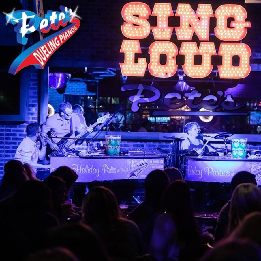 Celebrate good times at <a href="/peteshouston/">Pete's Houston</a>! Grab your friends, head to GreenStreet and let the good times roll! RSVP through this link lnk.bio/9n1fbio or check their page for more details. 🥂🎤

 #Midwayplaces #GreenStreetHou #DowntownHouston #Humpday #DowntownHouston