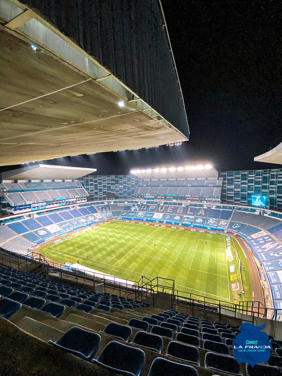 ClubPueblaMX's tweet photo. La belleza del 🏟 Cuauhtémoc de noche 🌌 😍

RT si lo barrerías este viernes a las 19:30 hrs. 🤭

#LaFranjaQueNosUne🎽 https://t.co/u0yOz27usW