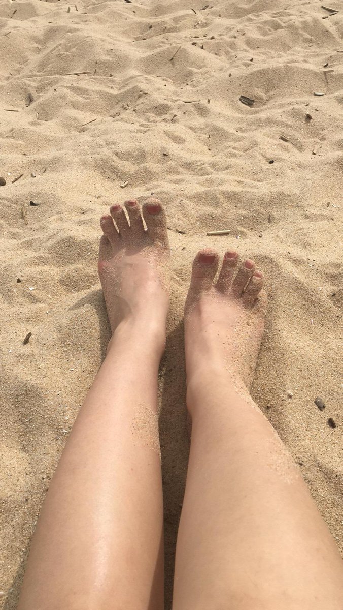 MistressDefne's tweet photo. Hellooooo köpüşler
#prodomme #finansal #femaledomination #paypig #mistress #slave #köle #trample #submissive #dominatrix #femdom #finansalköle #footworship  #ayakfetiş  #findom #footfetish #feet #Financial https://t.co/EYBEQU9ina