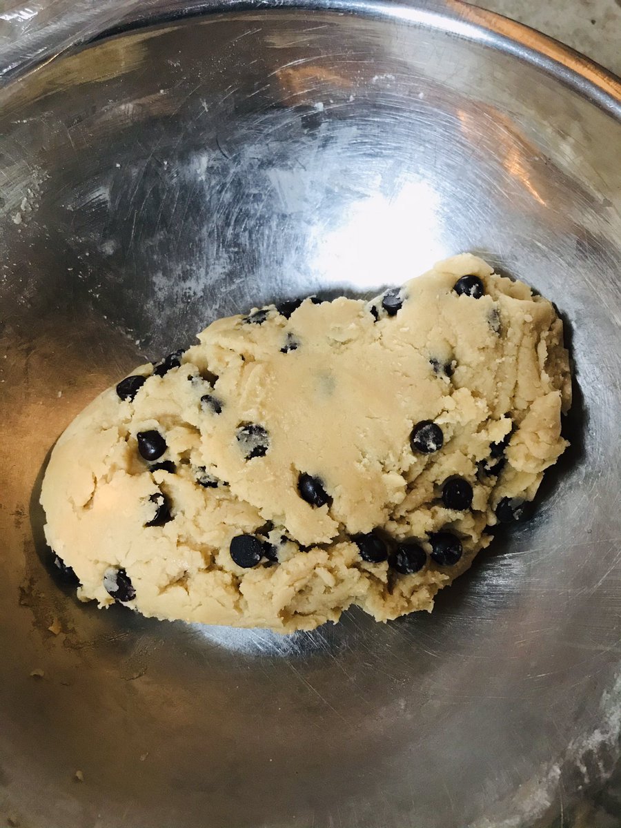 MrsLepera155's tweet photo. Procedural Writing! ✍🏻 Today we followed the steps & made Chocolate Chip Cookies together🍪YUM! Don’t forget to try the recipe👩🏻🍳#grade3 #togetherapart #virtualHCDSB https://t.co/7Fd4bQTgmm