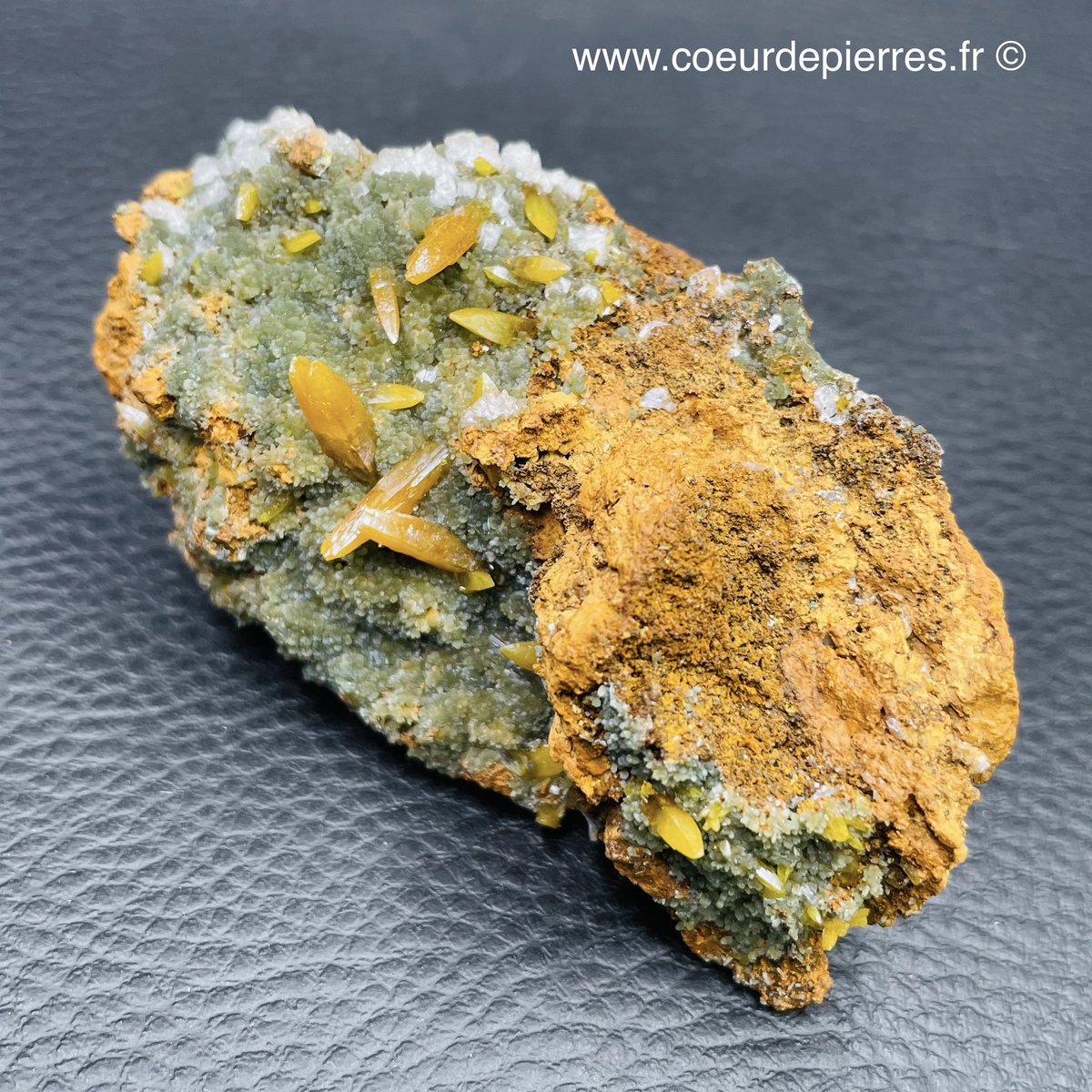 CoeurPierres's tweet photo. Wulfenite et mimetite du Mexique 🇲🇽 Disponible parmi d’autres pièce du même gisement sur https://t.co/jCzV6mtBVv 👈 #Collectibles #cristaux #geologie #geology #gisement #lithoterapie #cristal #mine #minerals #mineraux https://t.co/aFdiBDalBv