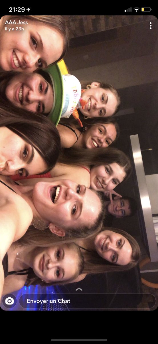 CMrkl's tweet photo. Encore un joyeux anniversaire à la personne le plus forte que je connaisse, je te souhaite que du bonheur dans ta vie 🎉🎉❤️ https://t.co/y4E0M059Ib