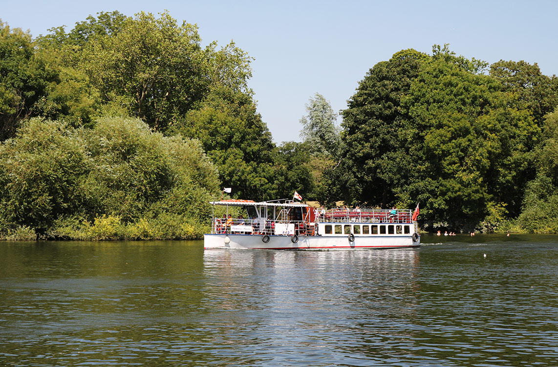Thames River Boats tweet media