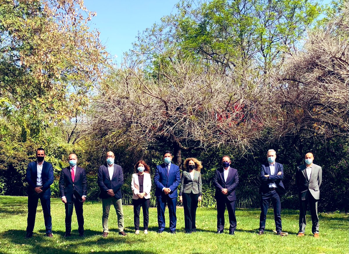 📣 En #Cornellà, con el equipo de la Dirección Territorial de Catalunya #DT_CatalunyaAXA de <a href="/AXASegurosEs/">AXA España</a> 
👏🏼👏🏼👏🏼👏🏼👏🏼
👉🏼 ¡ Un #GranEquipazo !
<a href="/joseparmas/">josep armas</a> 
👍🏼👌🏼