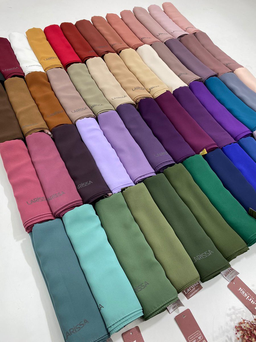 modalarissa34's tweet photo. Our luxury crepe hijabs are wholesale, our hijabs are 100% made in turkey, we have large choice of Colors and the best quality.
If you are interested contact me on whatsap
00905444471847 https://t.co/t7ACFOqy13