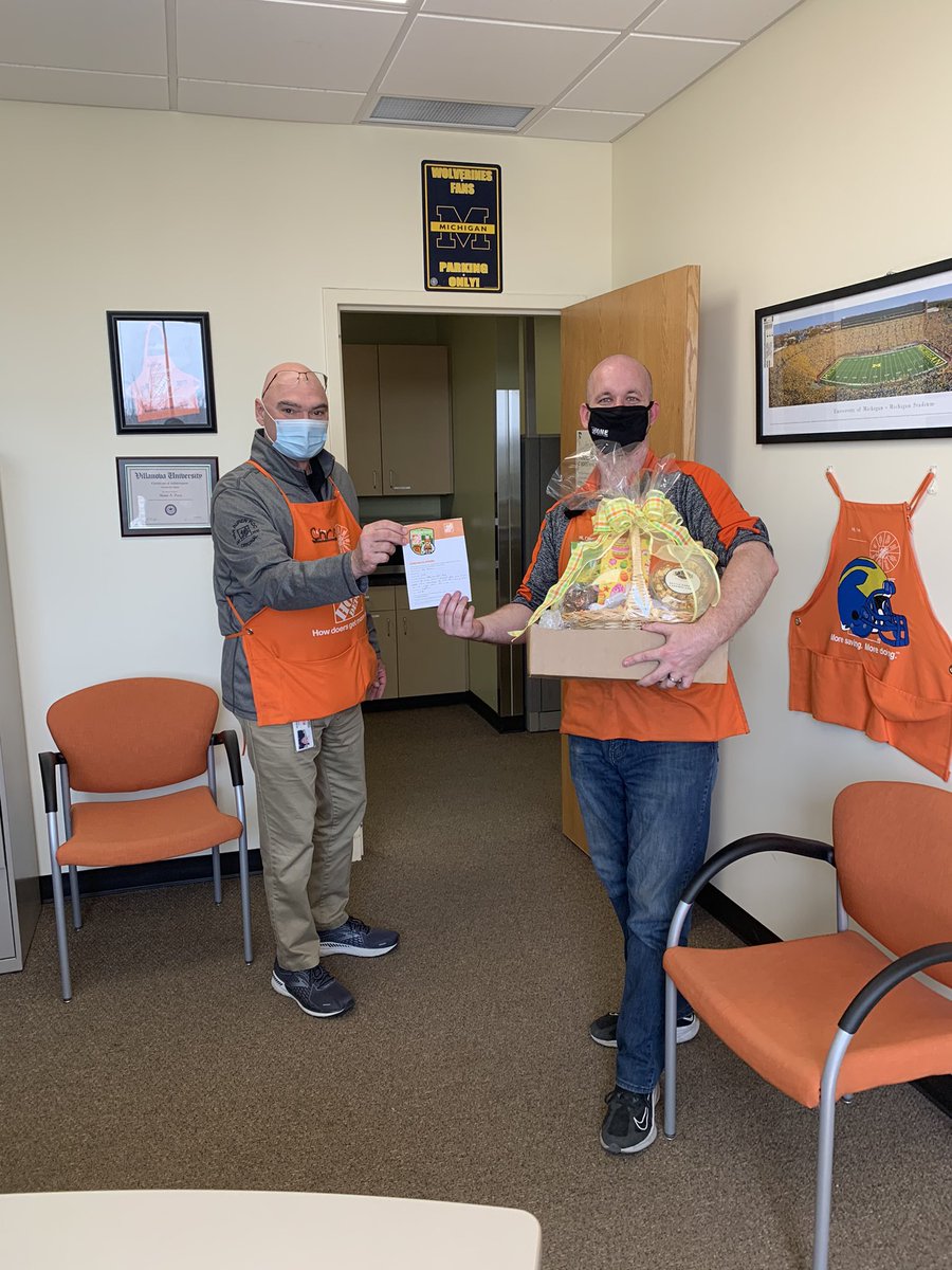 Chris O. Recognizing Jon H. For taking care of his people and implementing with his team on running at 550. Great job Jon communicating with your associates and peers!