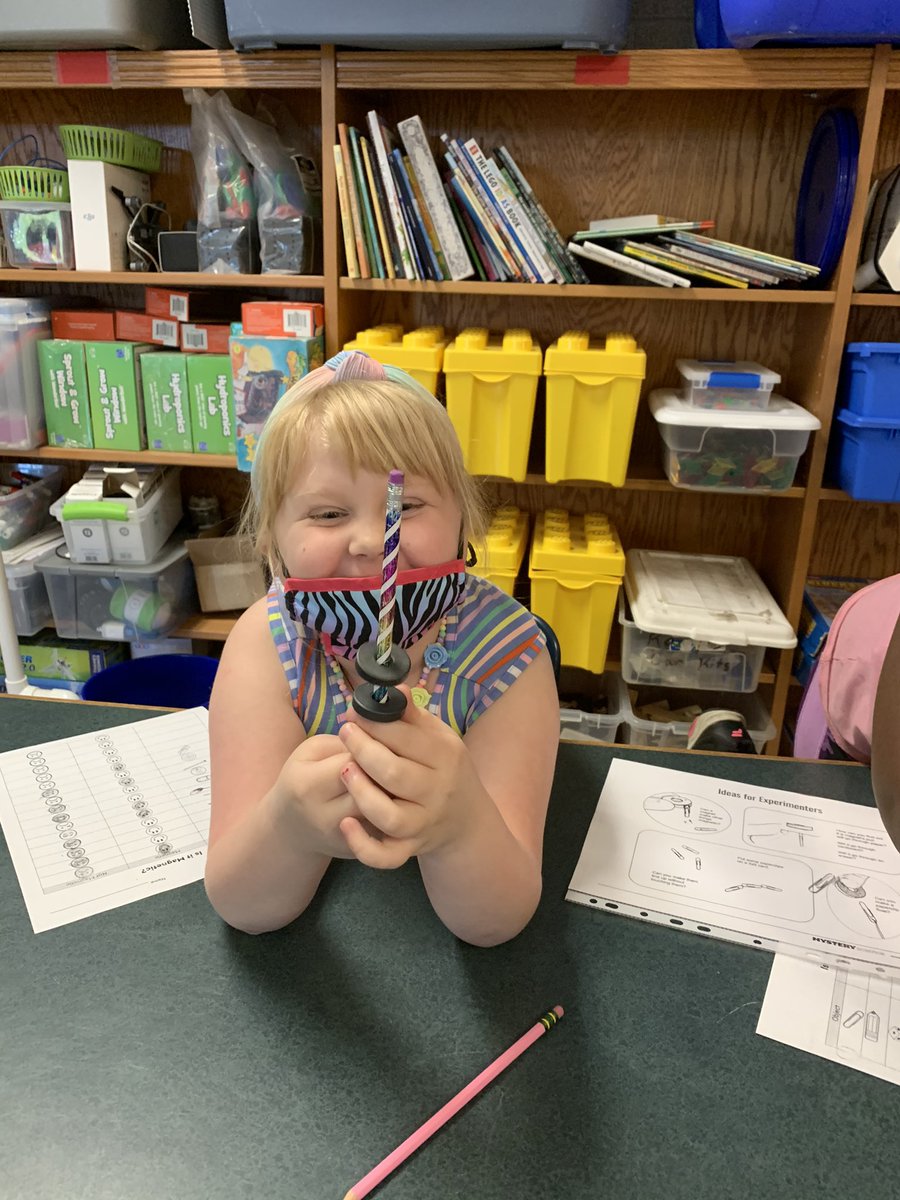 WalkerUtjenny's tweet photo. Magnets are amazing! @howellprincipal #buzzworthy @MysterySci https://t.co/hYOu6XIHu9