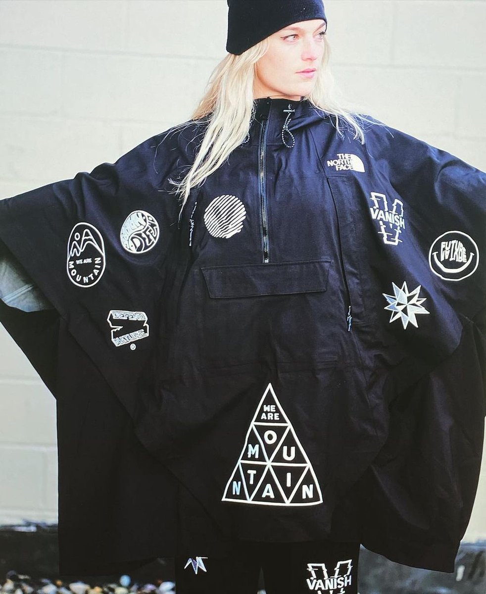 makersfinders's tweet photo. #maker2know #product2know // From the mind of @davidgensler — @vanishtoday x @thenorthface {re/∞}™ / We are Mountain™ technical cape. We love it and want it, and had to share it. TAP LINK TO SEE OUR IG https://t.co/44nJPXDUAH https://t.co/BRxJCh2GlB