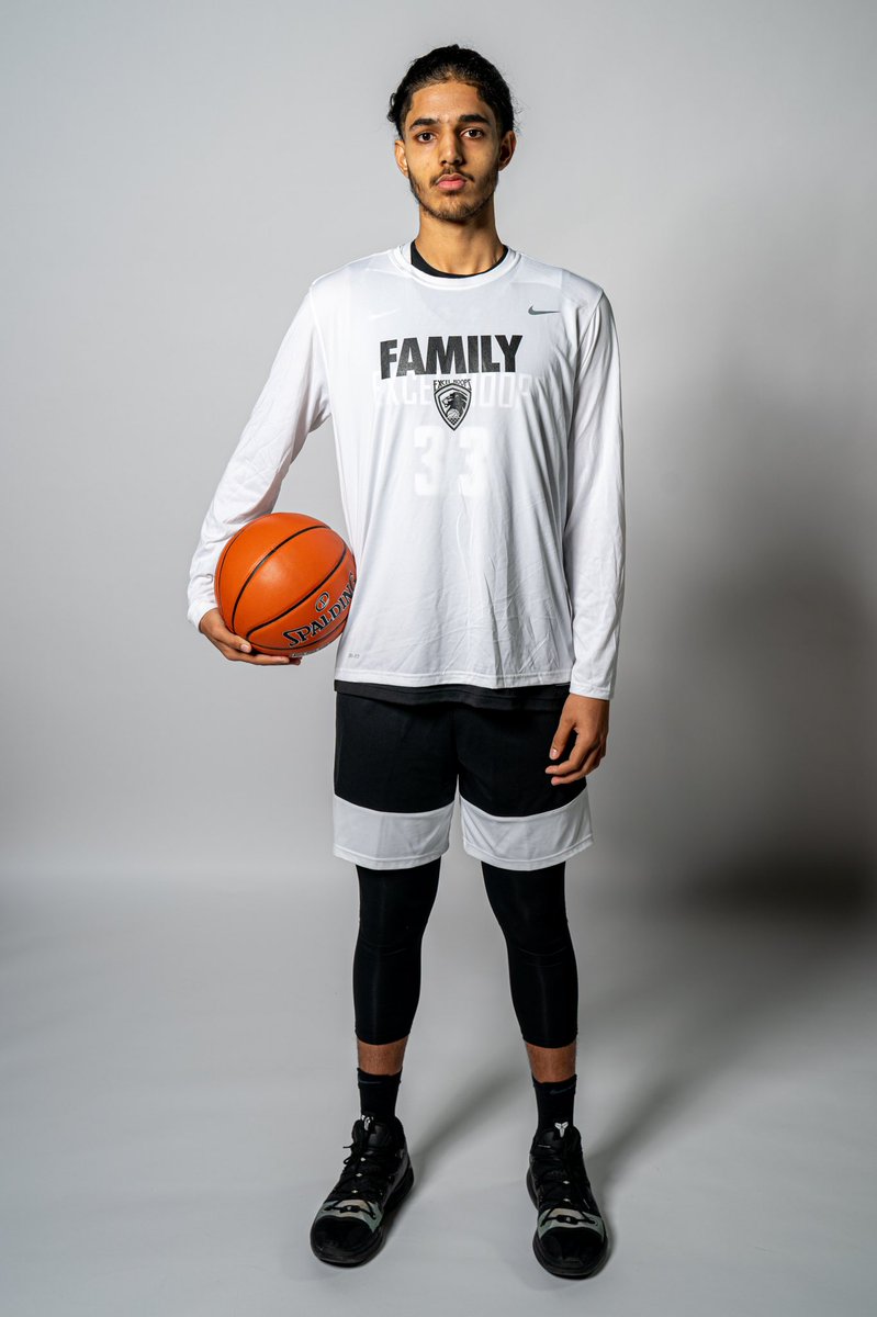 excelhoopsbball's tweet photo. Excel Hoops Prep MBB 
#33 Nitish Sharma
6’5 Forward | Class of 2023 

📸 taken by @polansky.photo 
#excelhoopsprepmbb #excelhoopsprep #osba #niketeam https://t.co/i5b3NLP2XW