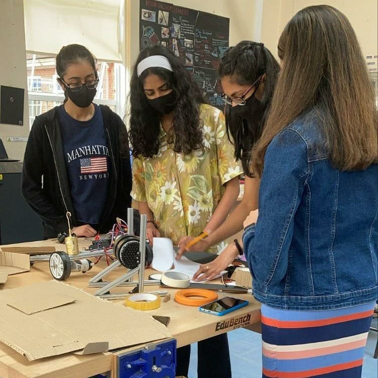 aurigarobotics's tweet photo. Coding, building, using CAD, and having fun during todays robotics elective with team auriga and Mr Rhee. Cant stop! Won't stop! #morethanrobotsuk #choosedt #dt #stem @NonsuchDT @NonsuchHSG @FTC_UK https://t.co/X4QJzugfe6