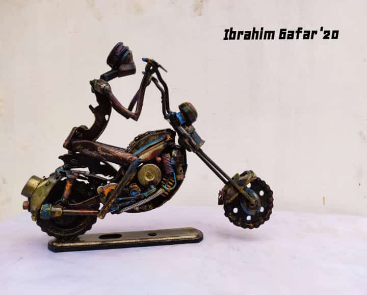 IfeArt's tweet photo. A metallic sculptural piece of a rider.

@bruceOnobrakpeya @OoniAdimulaIfe @AishaYesufu @sowore @ibrahimgafar https://t.co/KfuJYafHx4