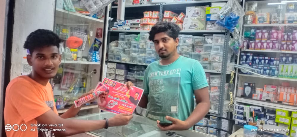 Purushoth1208's tweet photo. இன்று, நமது வேட்பாளர் த���ரு KM சரீப் அவர்களை ஆதரித்து 113வார்டு, பாரதிநகர்,திலக் நகர், R.K புரம் பகுதியில் நம்மவர்கள் வீடு வீடாக  சென்று துண்டு பிரசுரம் வழங்கப்பட்டது @NewsMaiam @SandiyarKaran @offl_kmshariff @MaiamITOfficial @maiamofficial @TMJK_ITWING @TMJK_Official @Tmjk_Media https://t.co/yPXJWeUyy4