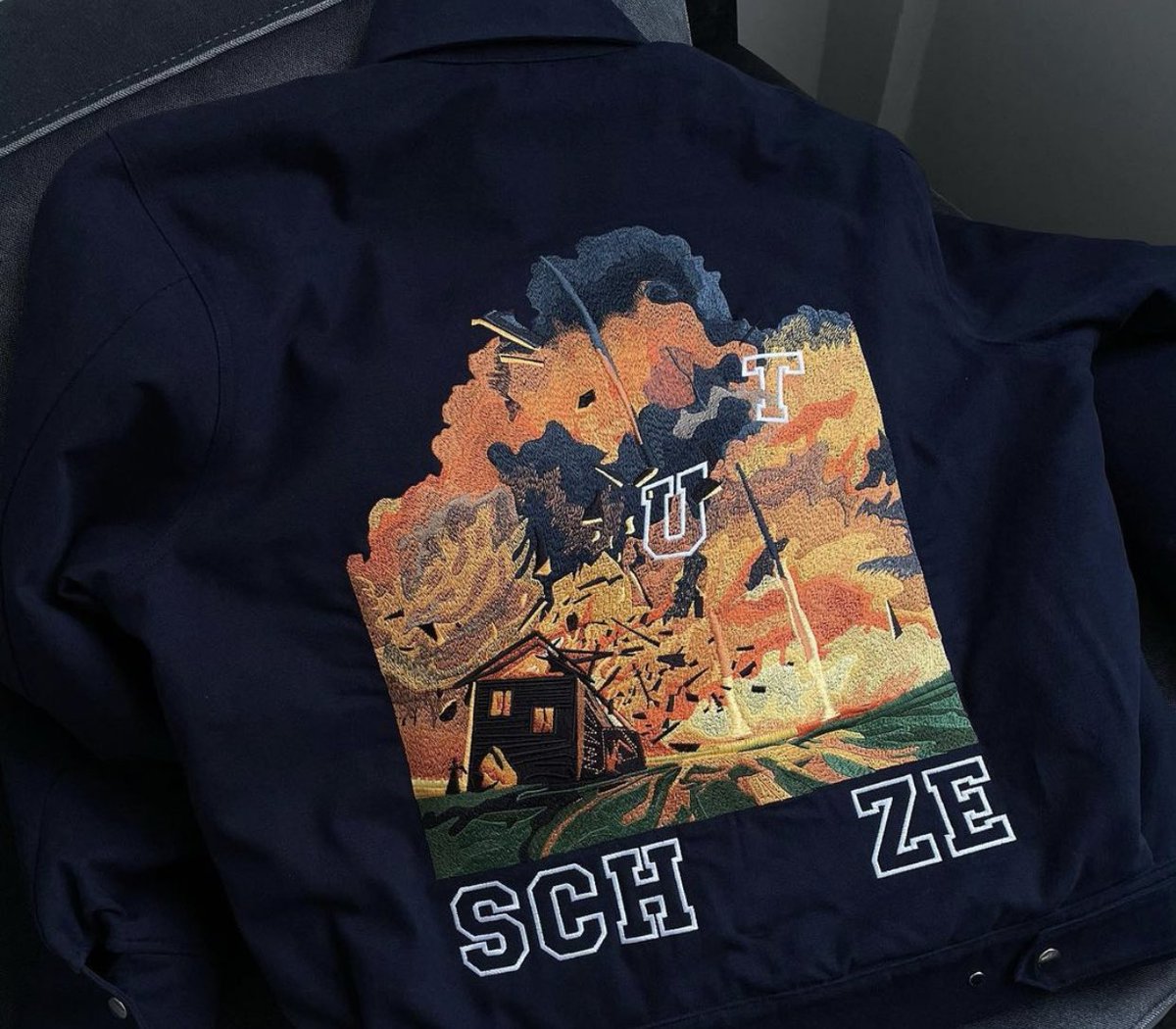 derschutzedisc's tweet photo. Item number 4 of the “grand theft” collection is a workwear jacket with 400,000 stitches, retailing at €104. what do you think of this? @derschutze_clo #derschutze https://t.co/fI90pV6Dzd