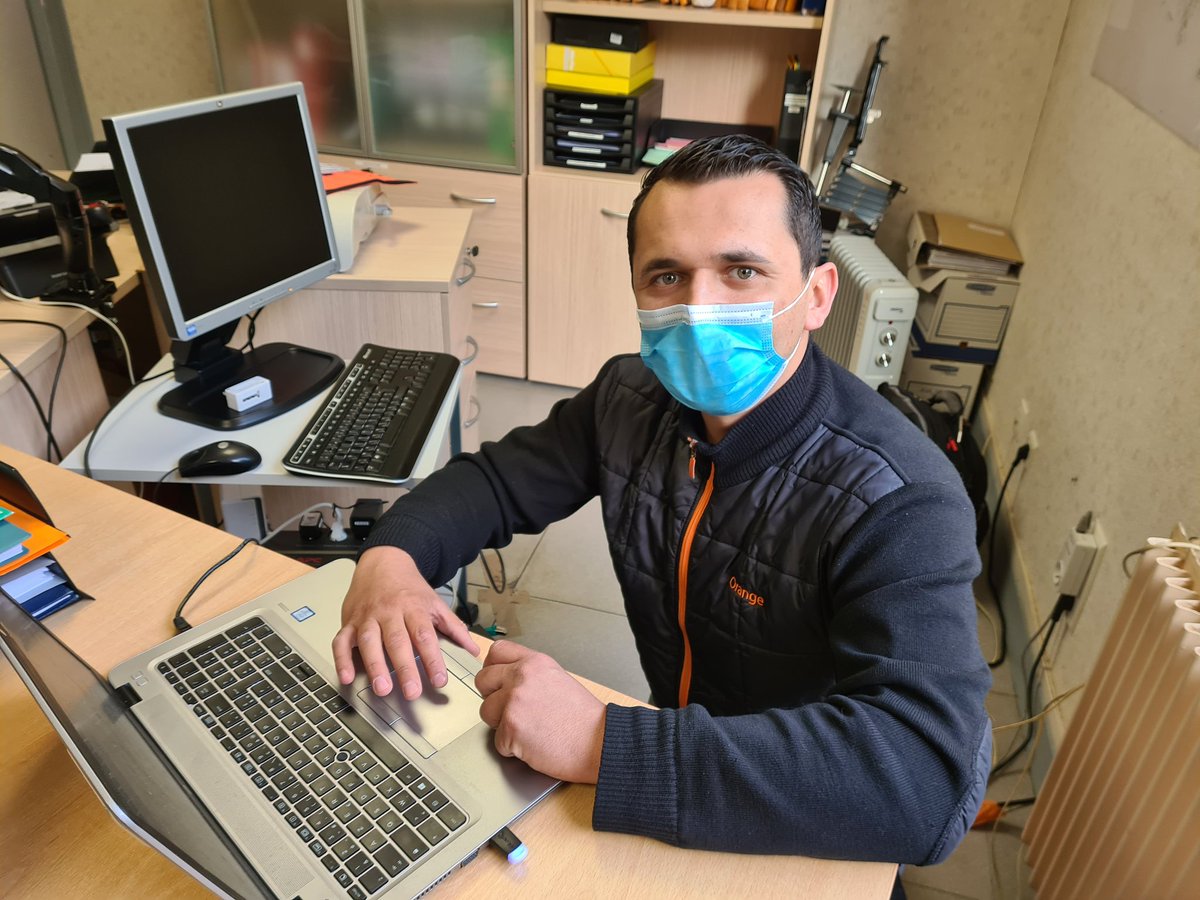 borderi_laurent's tweet photo. Accompagnement de Quentin ,2 jours sur une installation #TEAMING en Dordogne, un grand merci à lui pour son professionnalisme et sa technicité dans un contexte complexe de configuration de la téléphonie de notre Client #UISO @olivierdefosse @plarcher33 @RomeuLou https://t.co/sqi5LqzRt2