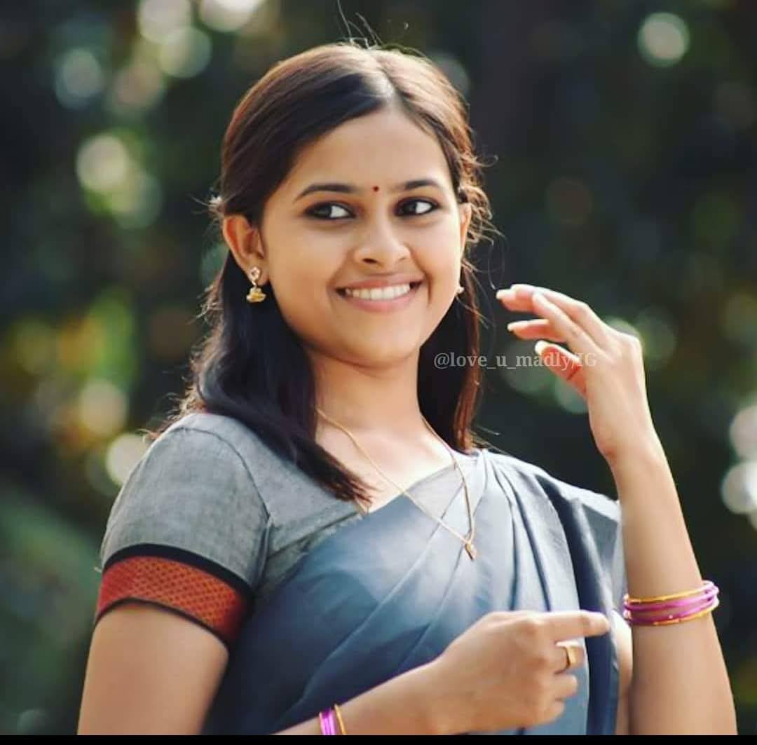 SMstr12's tweet image. Happy Birthday my fav angle @SDsridivya #HappyBirthdaySriDivya