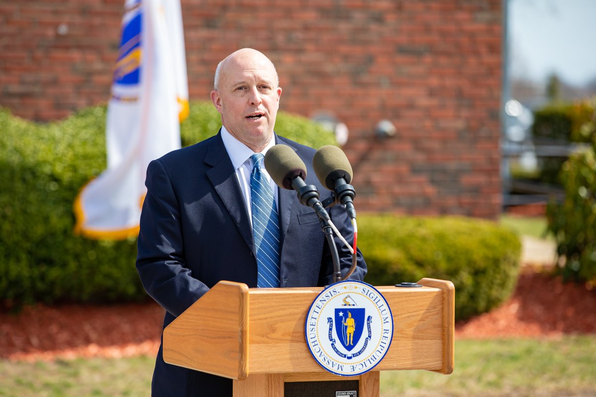 FrBillsMnSpring's tweet photo. Today, @MassGovernor @CharlieBakerMA &amp; @MassLtGov @KarynPolito joined @MassEOHED Sec. Kennealy, House Speaker @RonMariano and @mayortomkoch in announcing $4 million for our Housing Resource Center in #Quincy. This innovative project will transform our approach to homelessness. https://t.co/m193xdUwCm