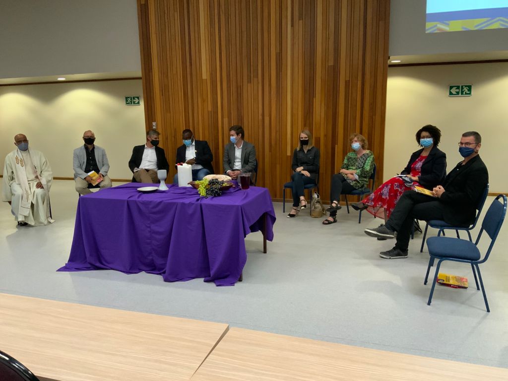 SiphoMahokoto's tweet photo. Our book launch went very well today, what a blessed day. Thanks to the organizing team Ms. Marita Snyman, Mrs Bridget Leibbrandt, and Dr Marnus Havenga. Many thanks to Prof Dion Forster @digitaldion for the live streaming &amp; these beautiful pictures 👍🏽
#BrokenBodies @TheologyStel https://t.co/mUOLBK4bvj