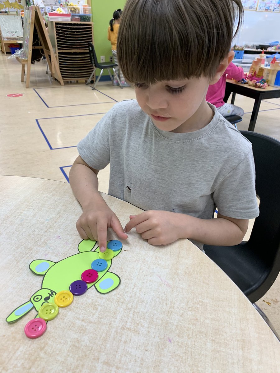 bluecastle24's tweet photo. Yesterday we drew Knuffle Bunny. Today we used popsicle sticks, bunnies, and buttons to measure how long they are. @QEPSKnights https://t.co/NbqwglPGWq
