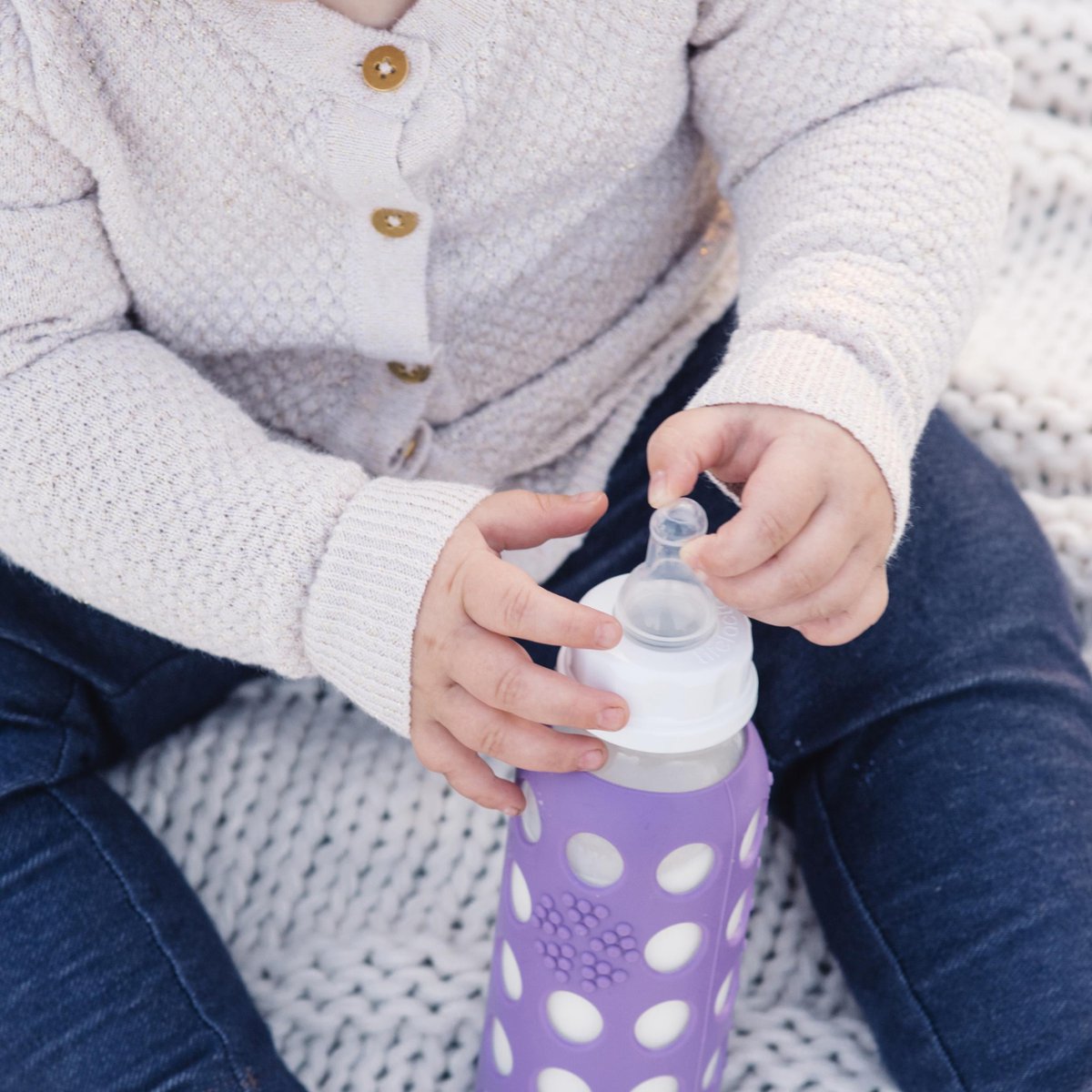 Hop over to our Easter sale to save 25% on baby and toddler essentials. 
Restrictions apply, see lifefactory.com for details.