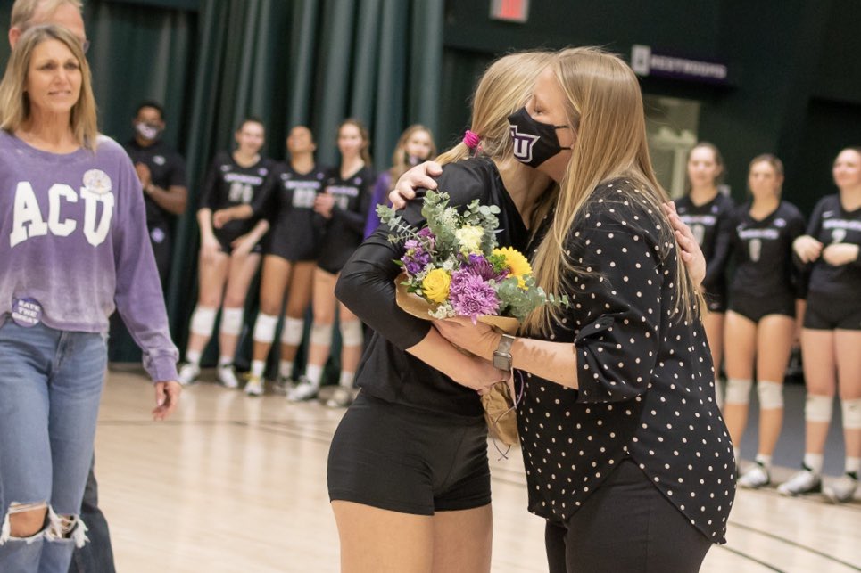 AngelaMooney02's tweet photo. Game Day at the Southland Conf Tournament! 

Special day for our team and program! 

Can’t wait to take the court! 

#4MySenior #GoWildcats https://t.co/ENNeDEeLBc