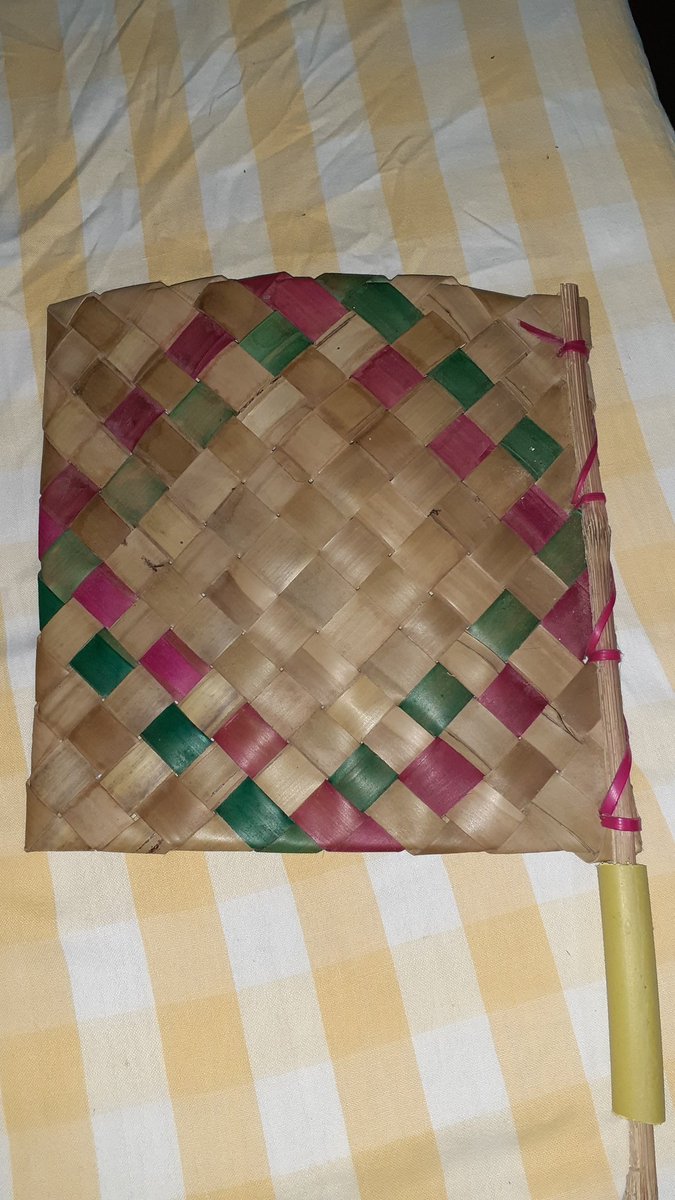 sanjitrout108's tweet photo. ଏ ଗରମ ସାଙ୍ଗକୁ କଟକି ମଶାଙ୍କ ଦାଉ ବଡ ଅସହ୍ୟ ହେବାରୁ ଦୋକାନୀଙ୍କୁ ନିଦରୁ ଉଠେଇ ଏହି ବିଞ୍ଚଣାଟି ଏବେ କିଣିକି ଆଣିଲି।
#TPCentralOdisha ଠାରୁ #CESU ହଜାର ଗୁଣରେ ଭଲ ଥିଲା। https://t.co/Tn2MdBdCyW