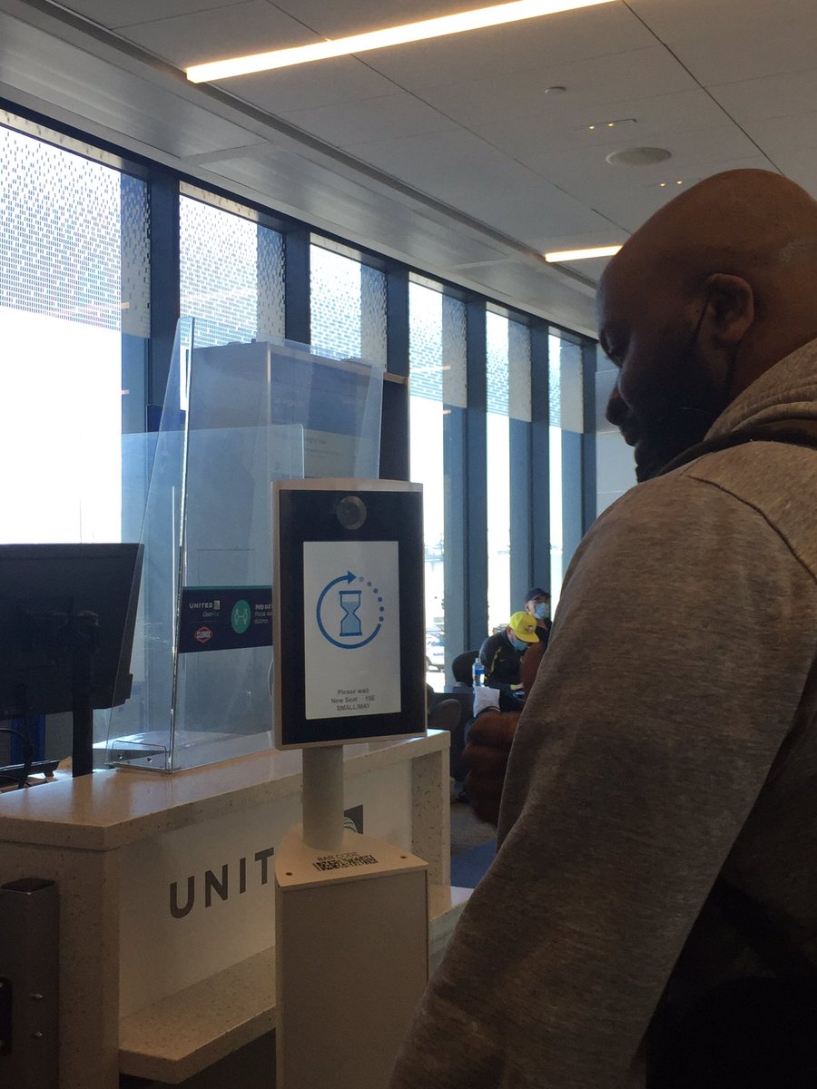 catherineinsf's tweet photo. ✈️🚀🛩✅💡SFO conduction with SITA trial kicking off Smart Path Biometric Boarding trial for the domestic ✈️ ✈️ ✈️ 
Excited this ❤️💙💞#teamSFO @vjpassa @Auggiie69 @sfoDPark @weareunited #beingunited #UnitedTogether https://t.co/1zMtCP0Hfk
